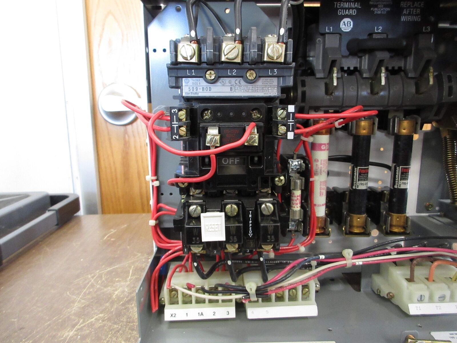 Allen-Bradley Size 1 MCC Bucket 2112B-BAB-3-6S-24R-41-90 0 480V 3Ph 60Hz Used