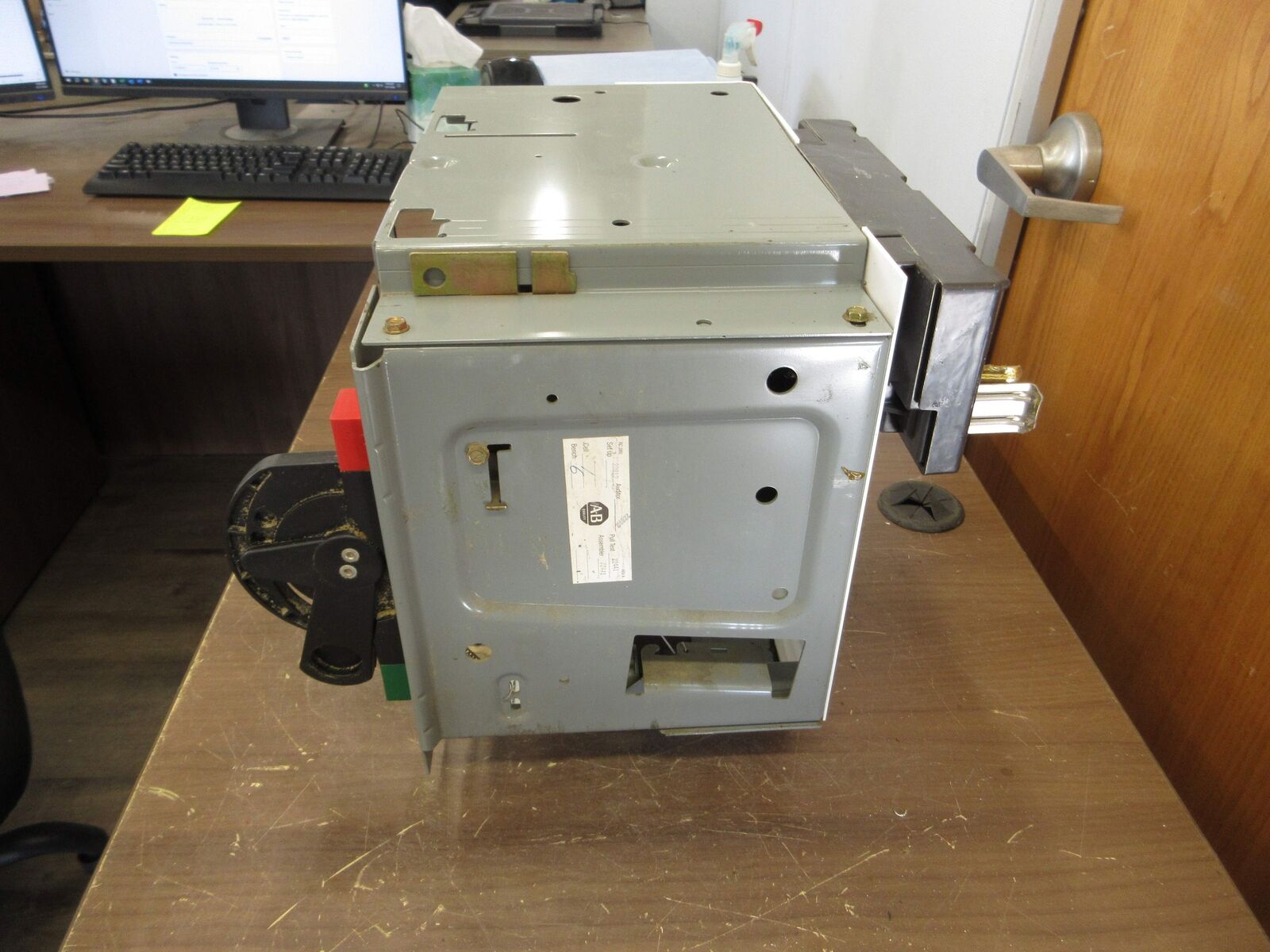 Allen-Bradley Size 1 MCC Bucket YUGWQY923/1AN 480V 3Ph 60Hz 120V Coil w/ Door