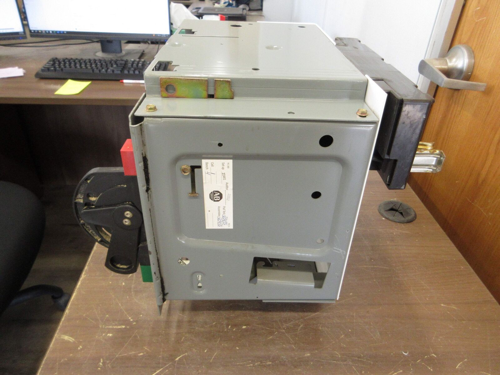 Allen-Bradley Size 1 MCC Bucket YUGWQY923/1AK 480V 3Ph 60Hz 120V Coil w/ Door