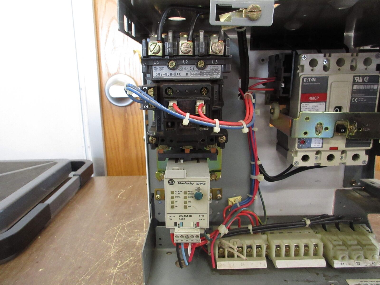 Allen-Bradley Size 1 MCC Bucket 2113B-BDBD-7FEC2A-37CA-98 Q 480V 3Ph 60Hz Used