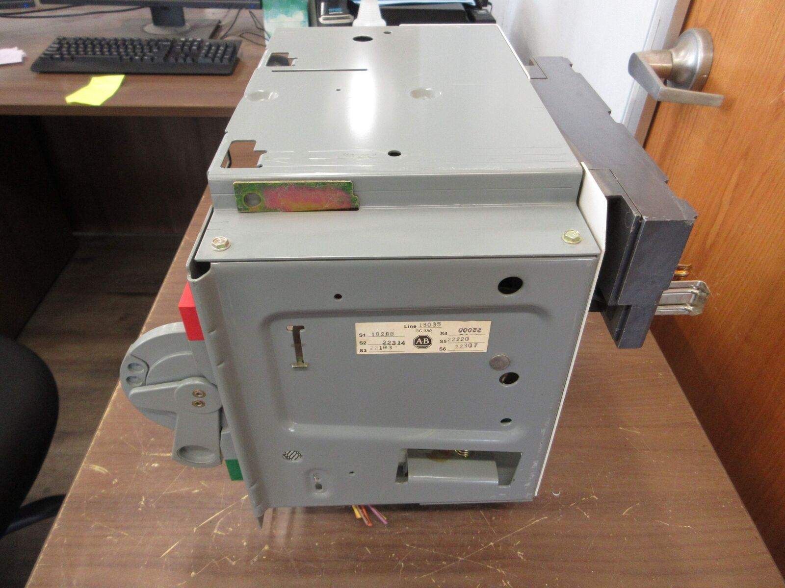 Allen-Bradley Size 1 MCC Bucket 2112B-BDB-4R-6P-24R-9000 480V 3Ph 60Hz 120V Coil