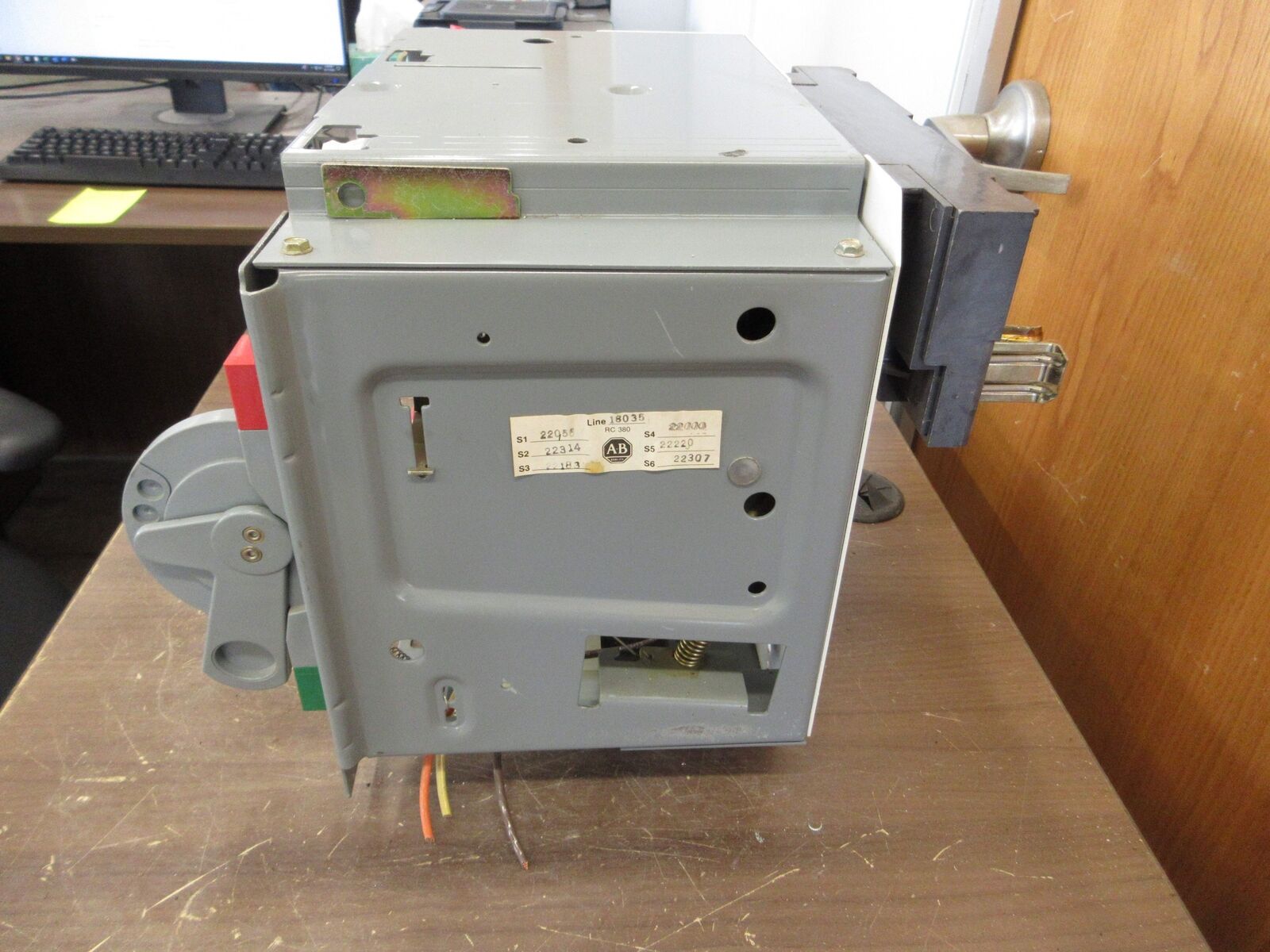 Allen-Bradley Size 1 MCC Bucket 2112B-BDB-4R-6P-24R-9000 480V 3Ph 60Hz 120V Coil