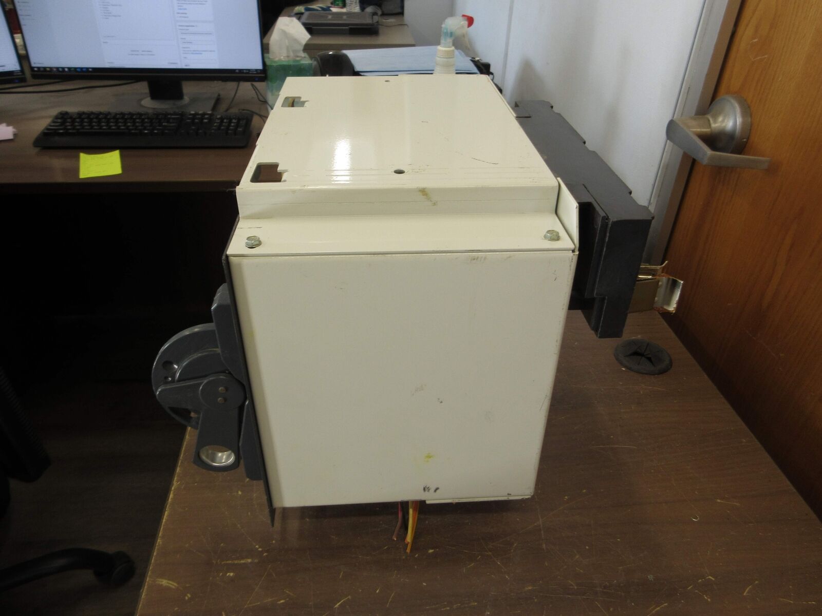 Allen-Bradley Size 1 MCC Bucket 2112B-BAB-3-4R-6-24R 480V 3Ph 60Hz 120V Coil