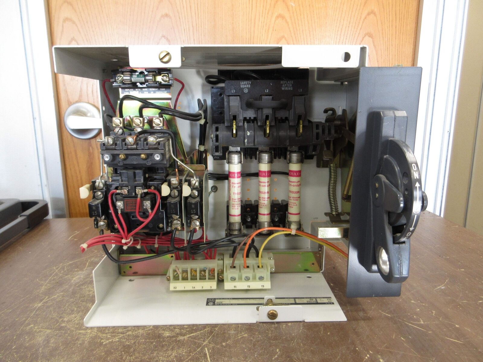 Allen-Bradley Size 1 MCC Bucket 2112B-BAB-3-4R-6-24R 480V 3Ph 60Hz 120V Coil