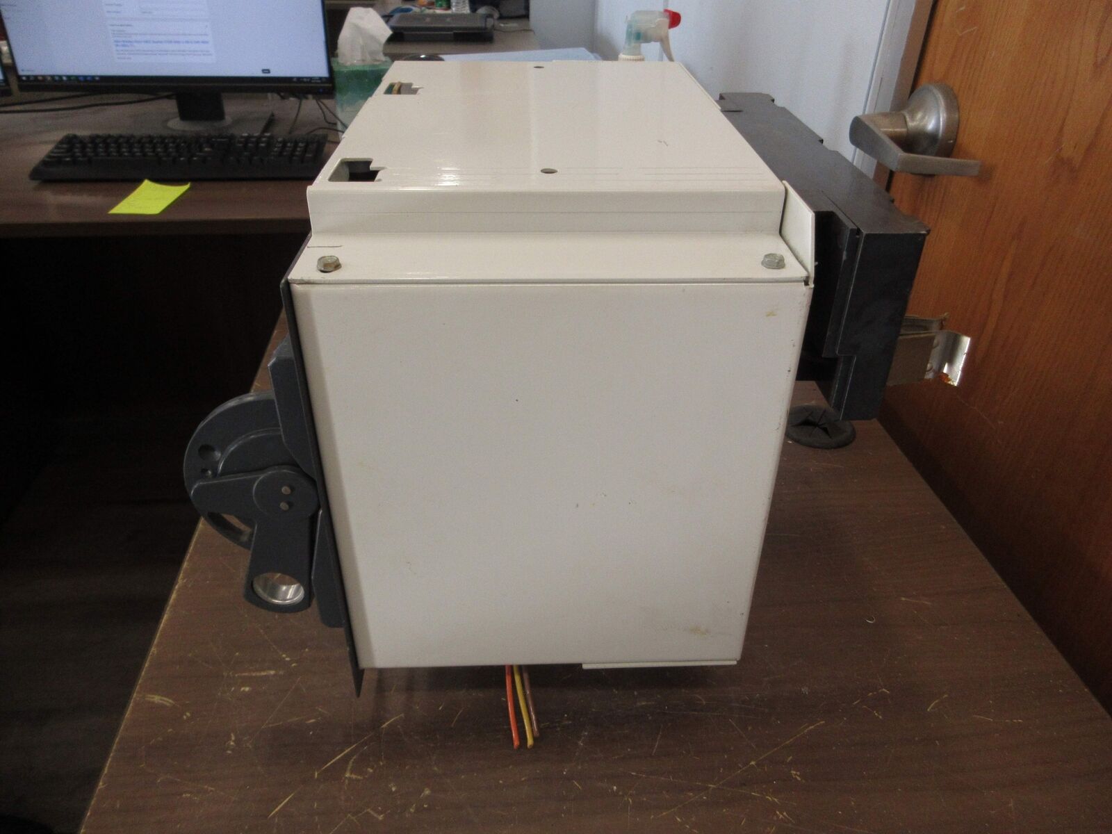Allen-Bradley Size 1 MCC Bucket 2112B-BAB-3-4R-6-24R 480V 3Ph 60Hz 120V Coil