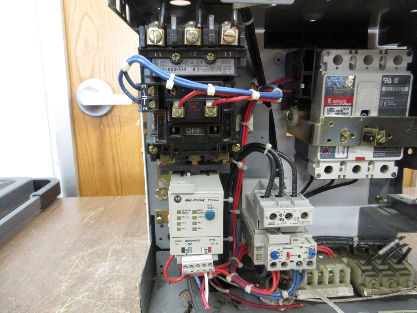 Allen-Bradley Size 1 MCC Bucket YUGWQY923/1AR 480V 3Ph 60Hz 120V Coil
