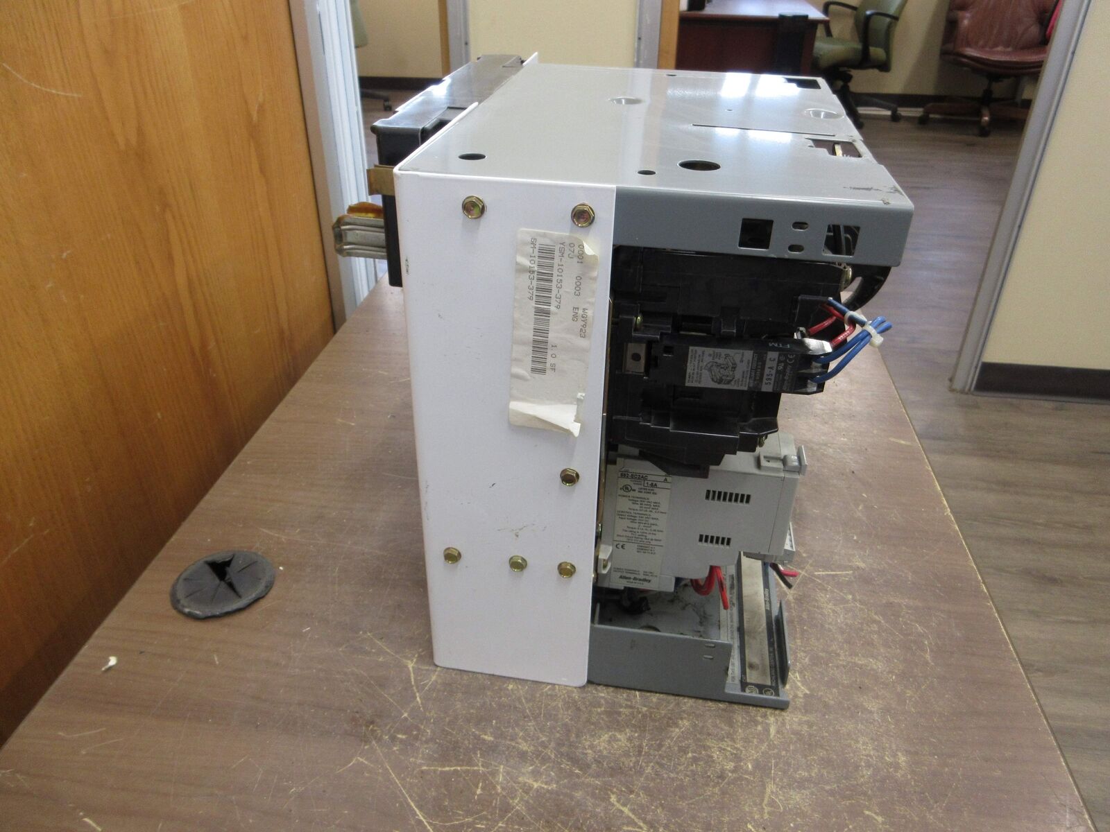 Allen-Bradley Size 1 MCC Bucket YUGWQY923/1AR 480V 3Ph 60Hz 120V Coil
