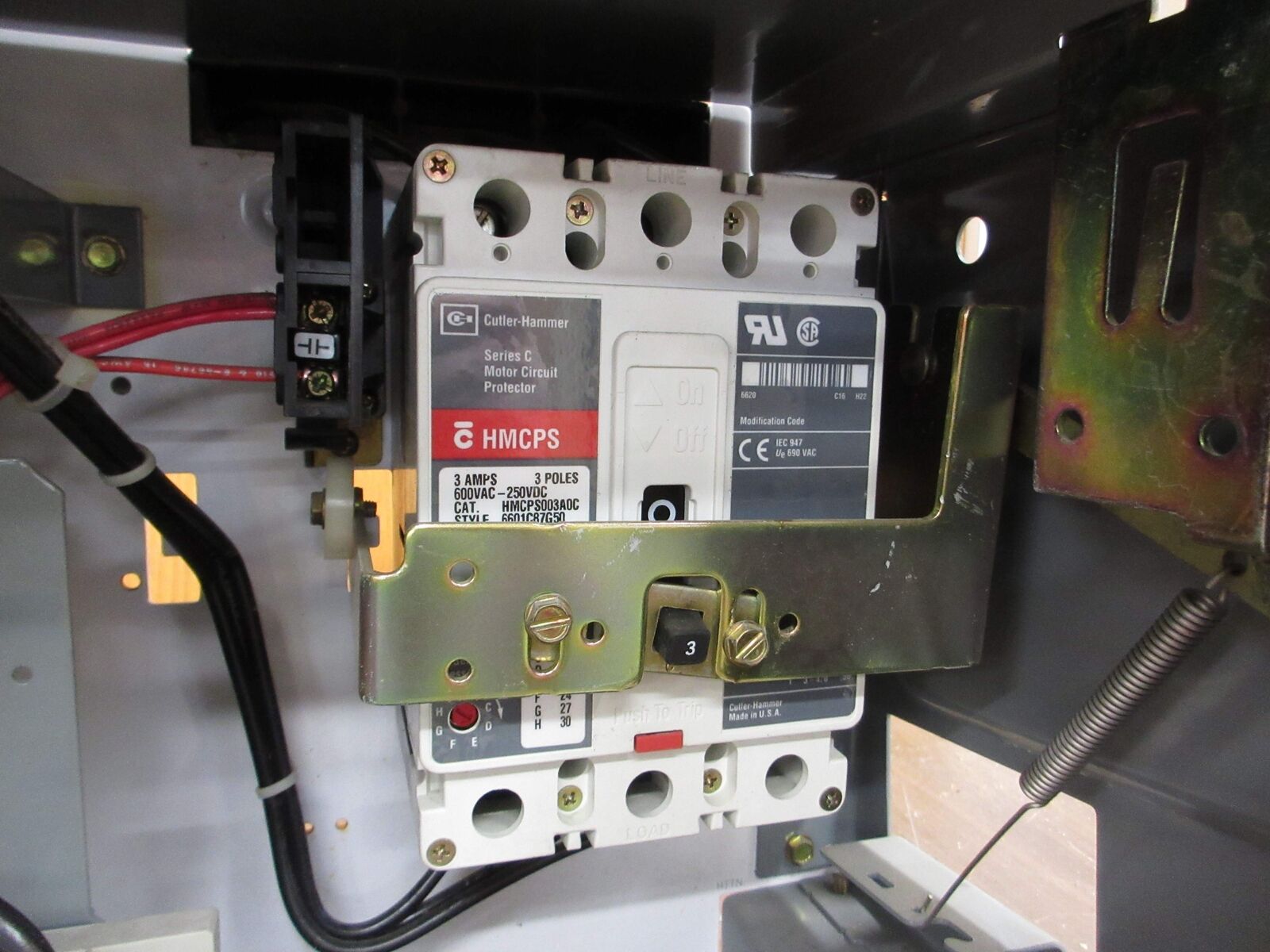 Allen-Bradley Size 1 MCC Bucket YUGWQY923/1AR 480V 3Ph 60Hz 120V Coil