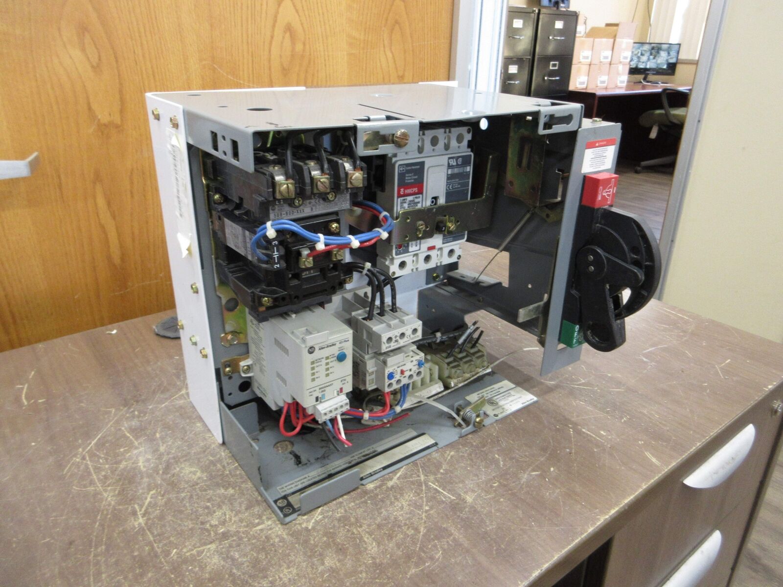 Allen-Bradley Size 1 MCC Bucket YUGWQY923/1AR 480V 3Ph 60Hz 120V Coil