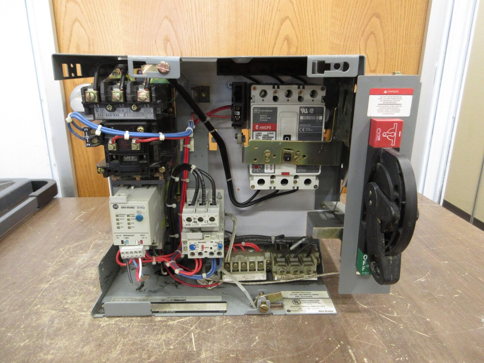 Allen-Bradley Size 1 MCC Bucket YUGWQY923/1AR 480V 3Ph 60Hz 120V Coil