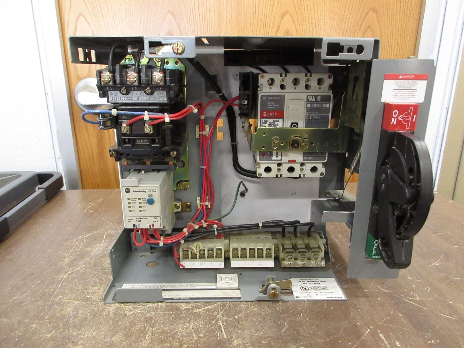 Allen-Bradley Size 1 MCC Bucket YUGWQY923/1AN 480V 3Ph 60Hz 120V Coil