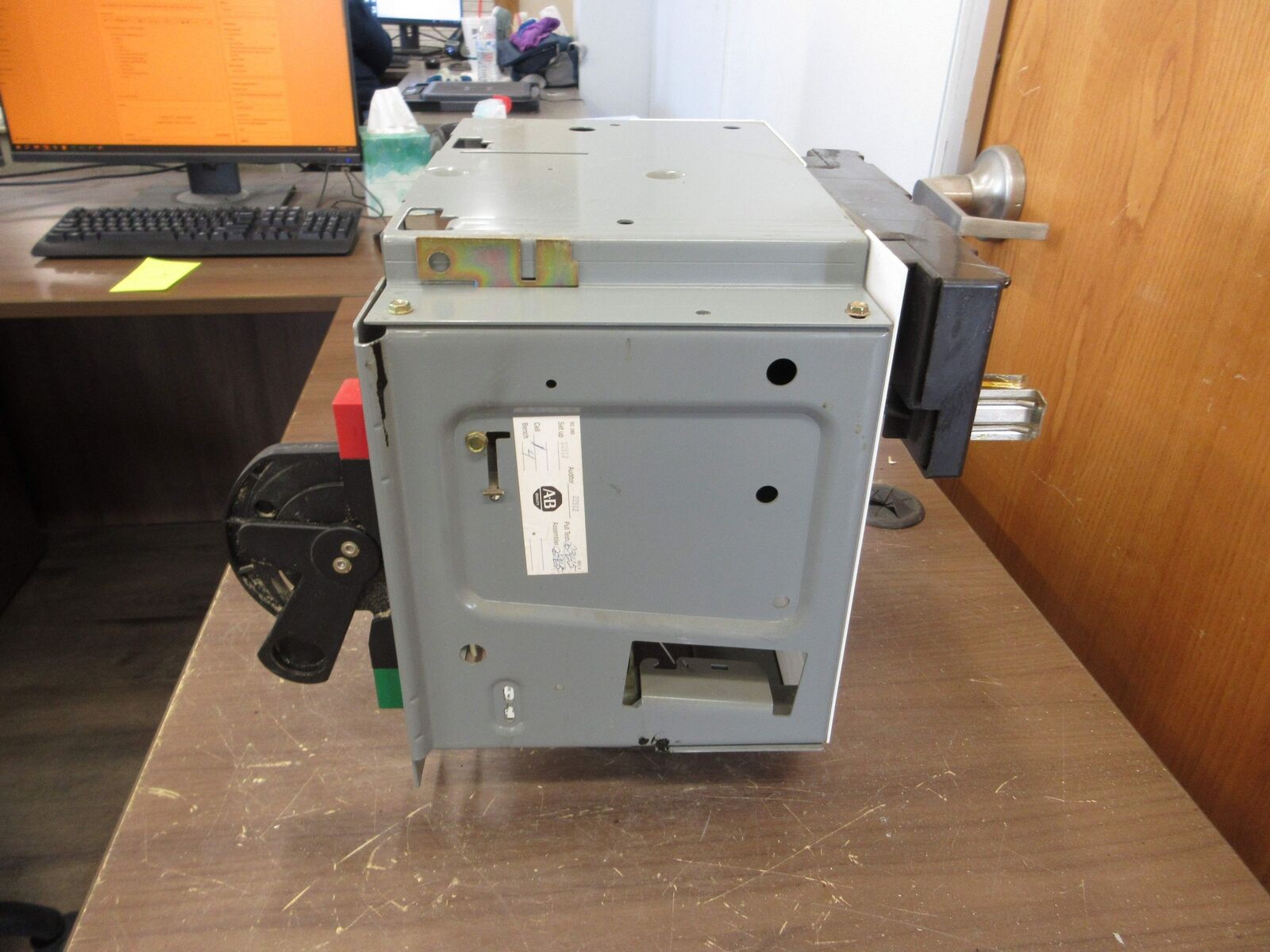 Allen-Bradley Size 1 MCC Bucket YUGWQY923/1AS 480V 3Ph 60Hz 120V Coil w/ Door