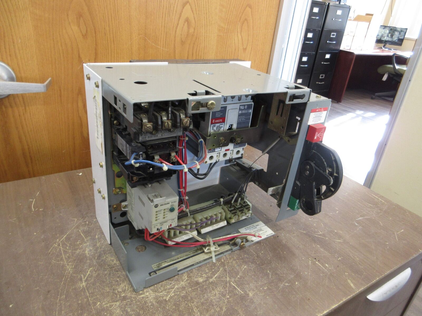 Allen-Bradley Size 1 MCC Bucket 2113B-BDBD-7FEC2A-37CA-98 Q 480V 3Ph 60Hz Used