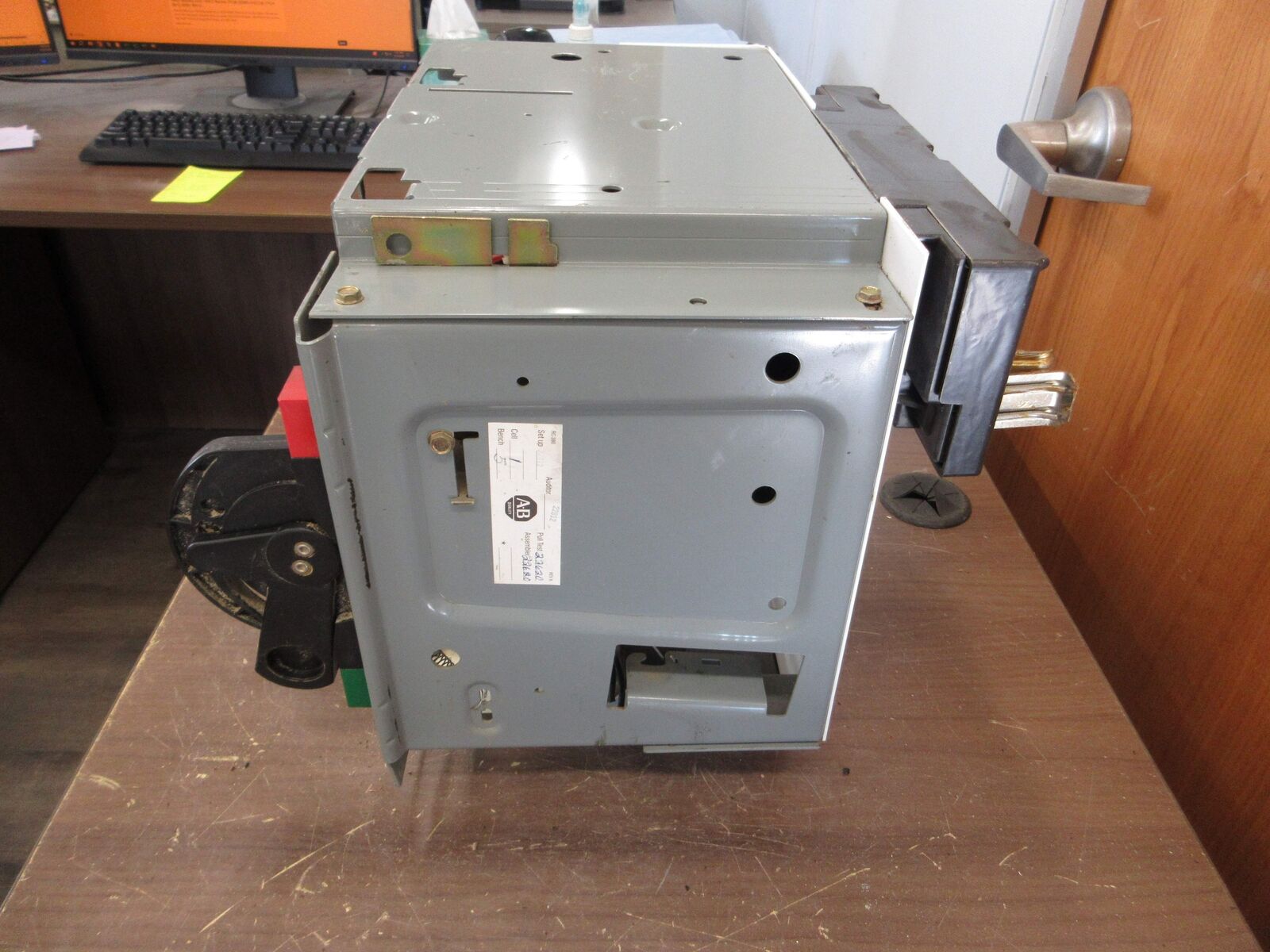 Allen-Bradley Size 1 MCC Bucket 2113B-BDBD-7FEC2A-37CA-98 Q 480V 3Ph 60Hz Used