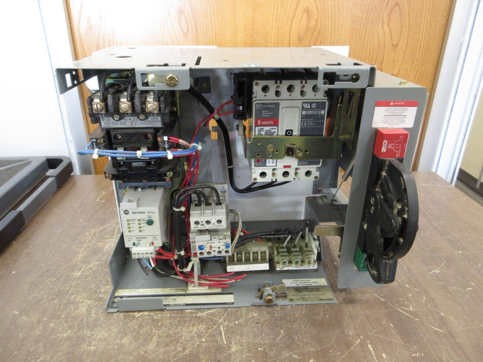Allen-Bradley Size 1 MCC Bucket YUGWQY923/1AR 480V 3Ph 60Hz 120V Coil
