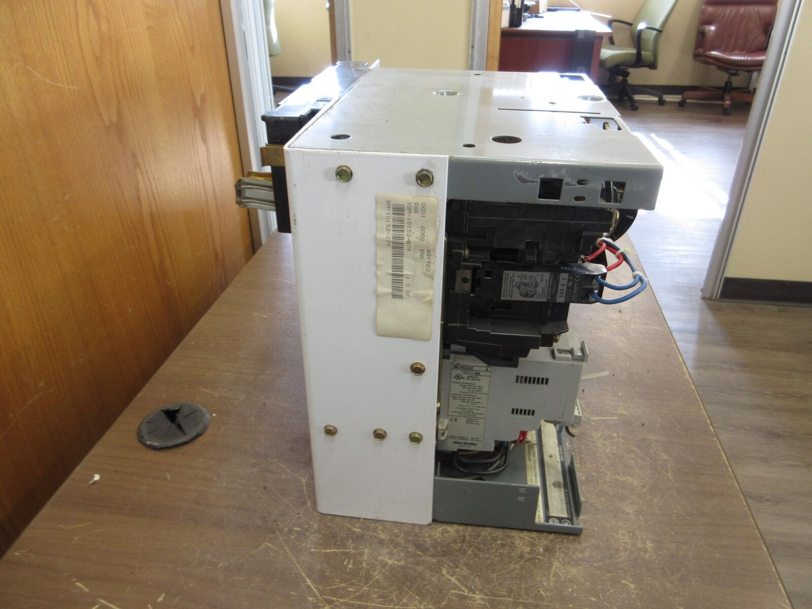 Allen-Bradley Size 1 MCC Bucket YUGWQY923/1AR 480V 3Ph 60Hz 120V Coil