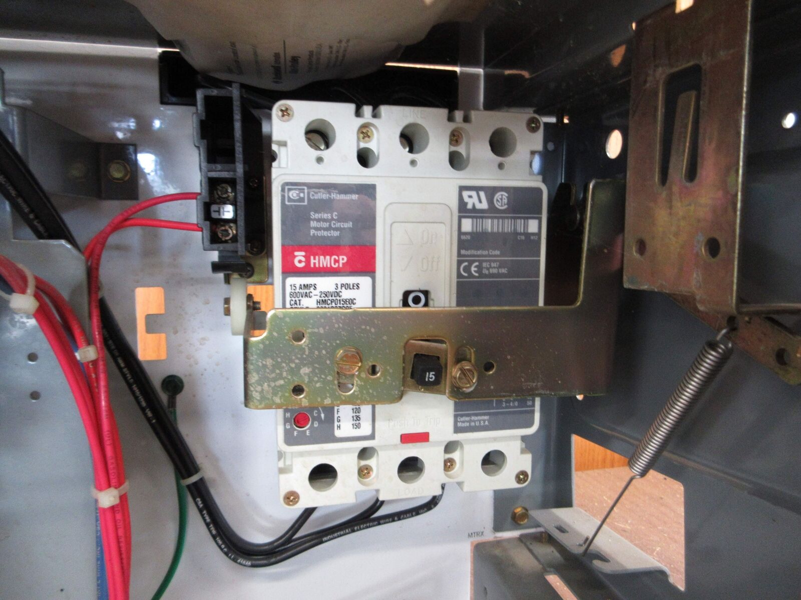 Allen-Bradley Size 1 MCC Bucket 2100U-GXSM014/1 480V 3Ph 60Hz 120V Coil w/ Door