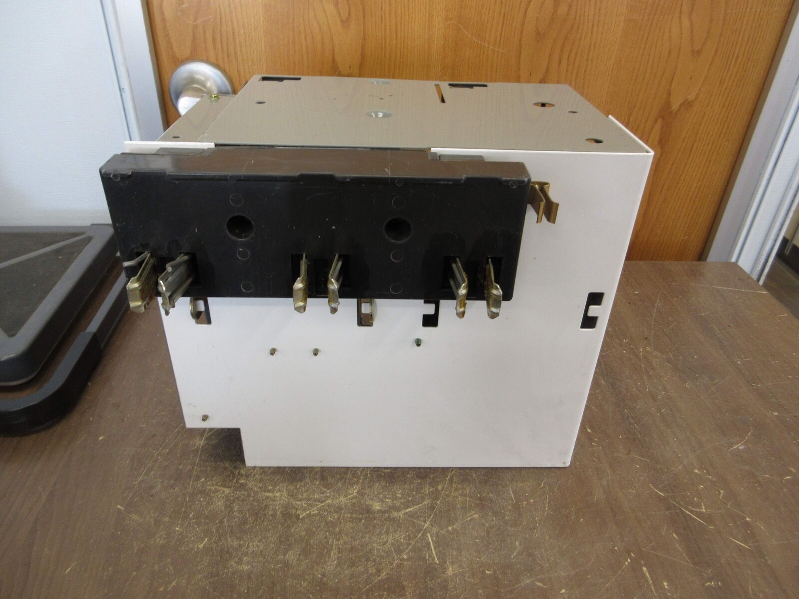Allen-Bradley Size 1 MCC Bucket 2100U-GXSM014/1 480V 3Ph 60Hz 120V Coil w/ Door