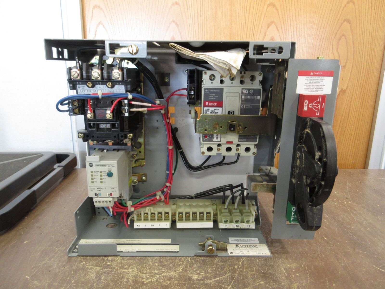 Allen-Bradley Size 1 MCC Bucket 2100U-GXSM014/1 480V 3Ph 60Hz 120V Coil w/ Door