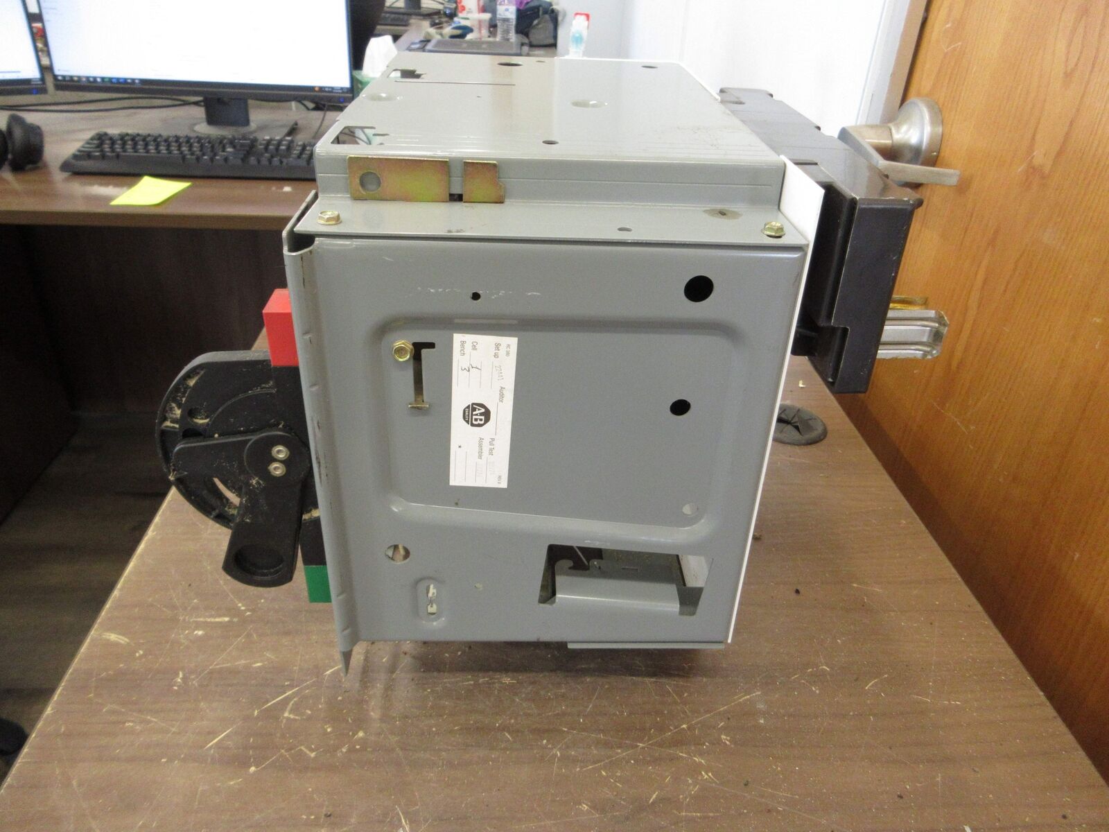 Allen-Bradley Size 1 MCC Bucket YUGWQY923/1AK 480V 3Ph 60Hz 120V Coil w/ Door