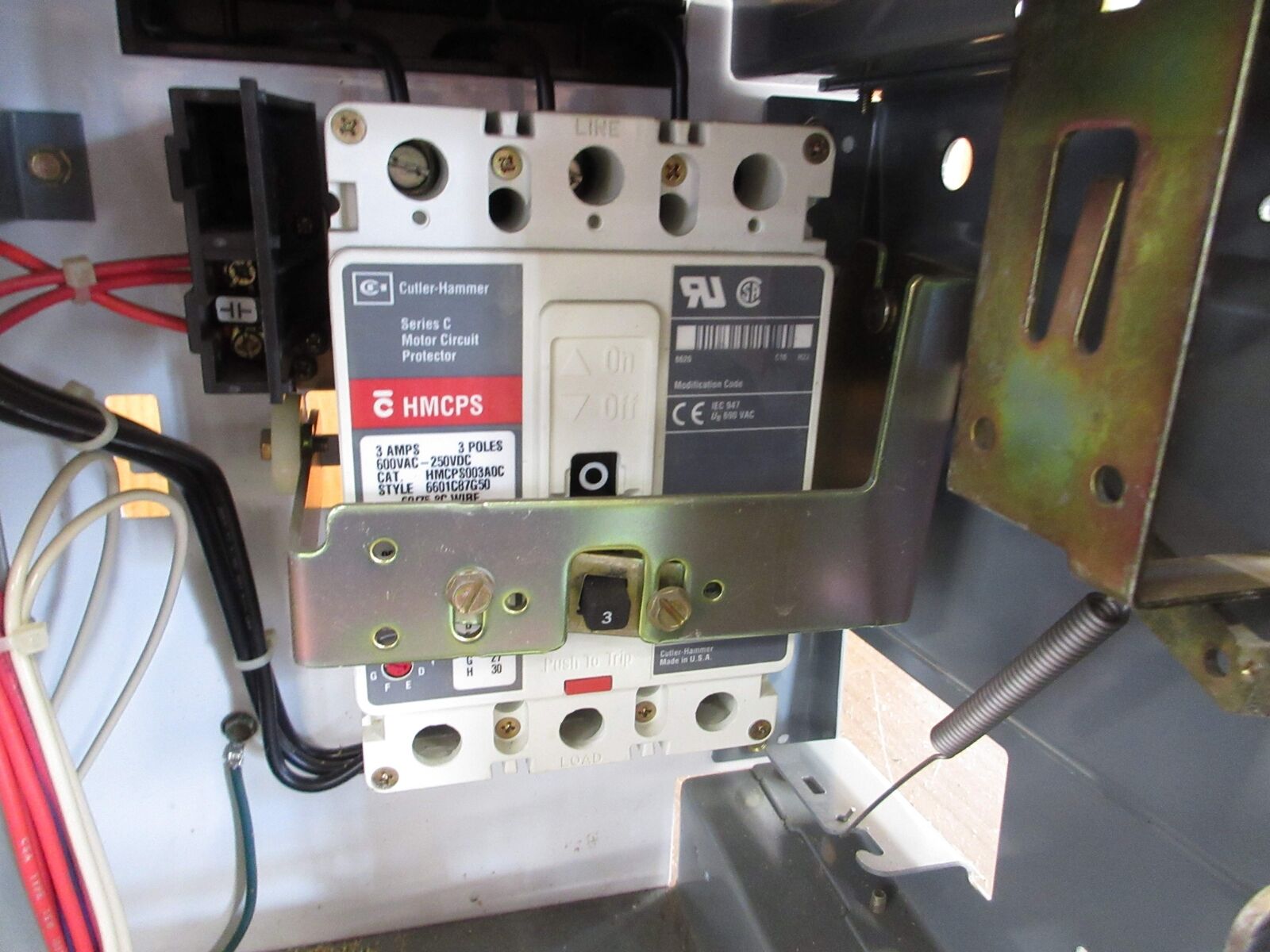 Allen-Bradley Size 1 MCC Bucket YUGWQY923/1AK 480V 3Ph 60Hz 120V Coil w/ Door