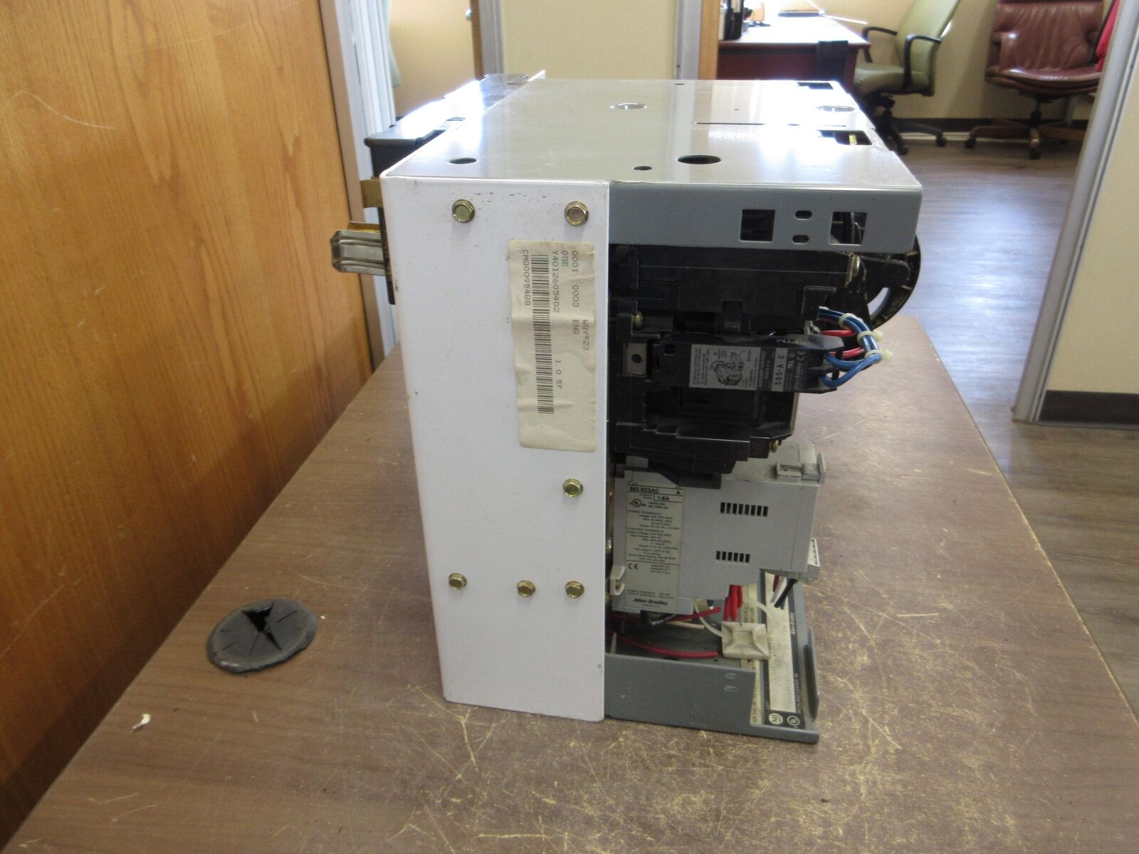 Allen-Bradley Size 1 MCC Bucket YUGWQY923/1AK 480V 3Ph 60Hz 120V Coil w/ Door