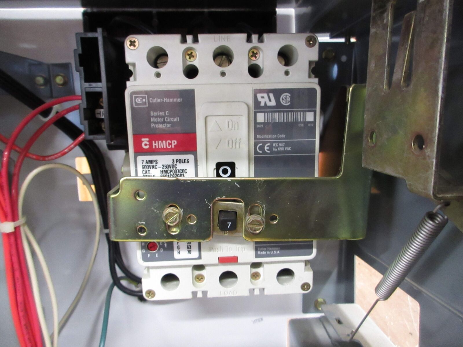 Allen-Bradley Size 1 MCC Bucket YUGWQY923/1AS 480V 3Ph 60Hz 120V Coil w/ Door