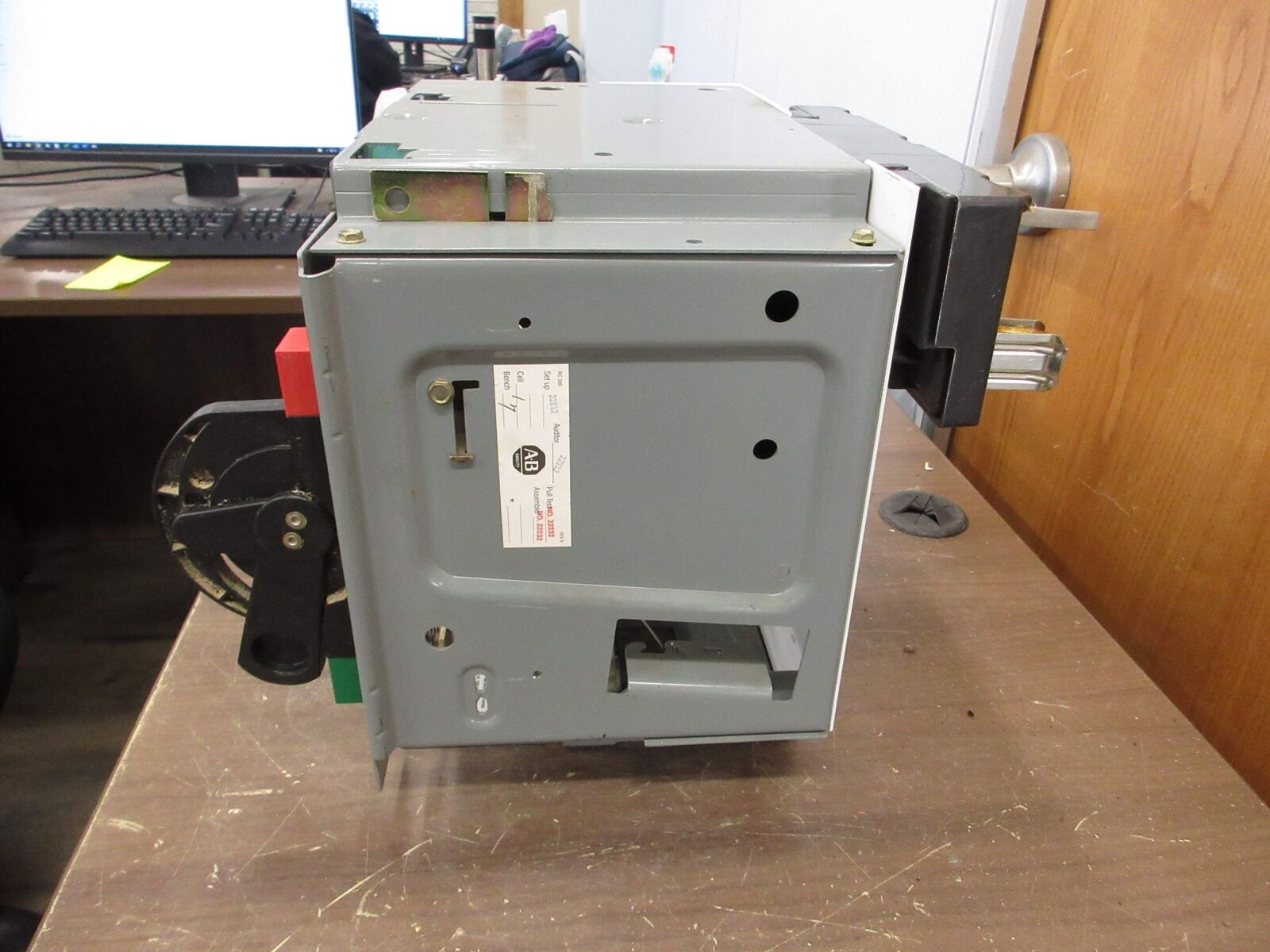 Allen-Bradley Size 1 MCC Bucket YUGWQY923/1AS 480V 3Ph 60Hz 120V Coil w/ Door