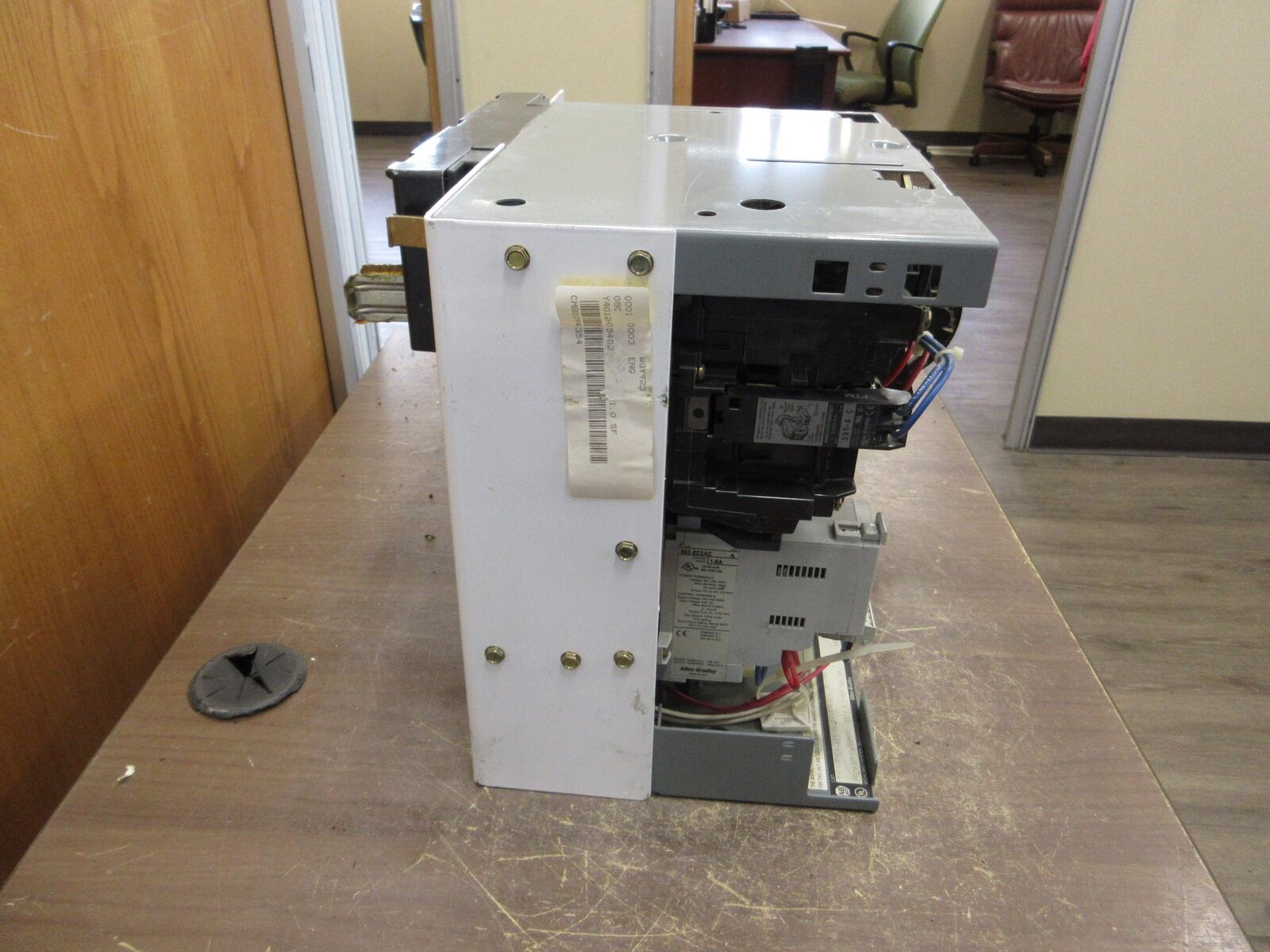 Allen-Bradley Size 1 MCC Bucket YUGWQY923/1AS 480V 3Ph 60Hz 120V Coil w/ Door