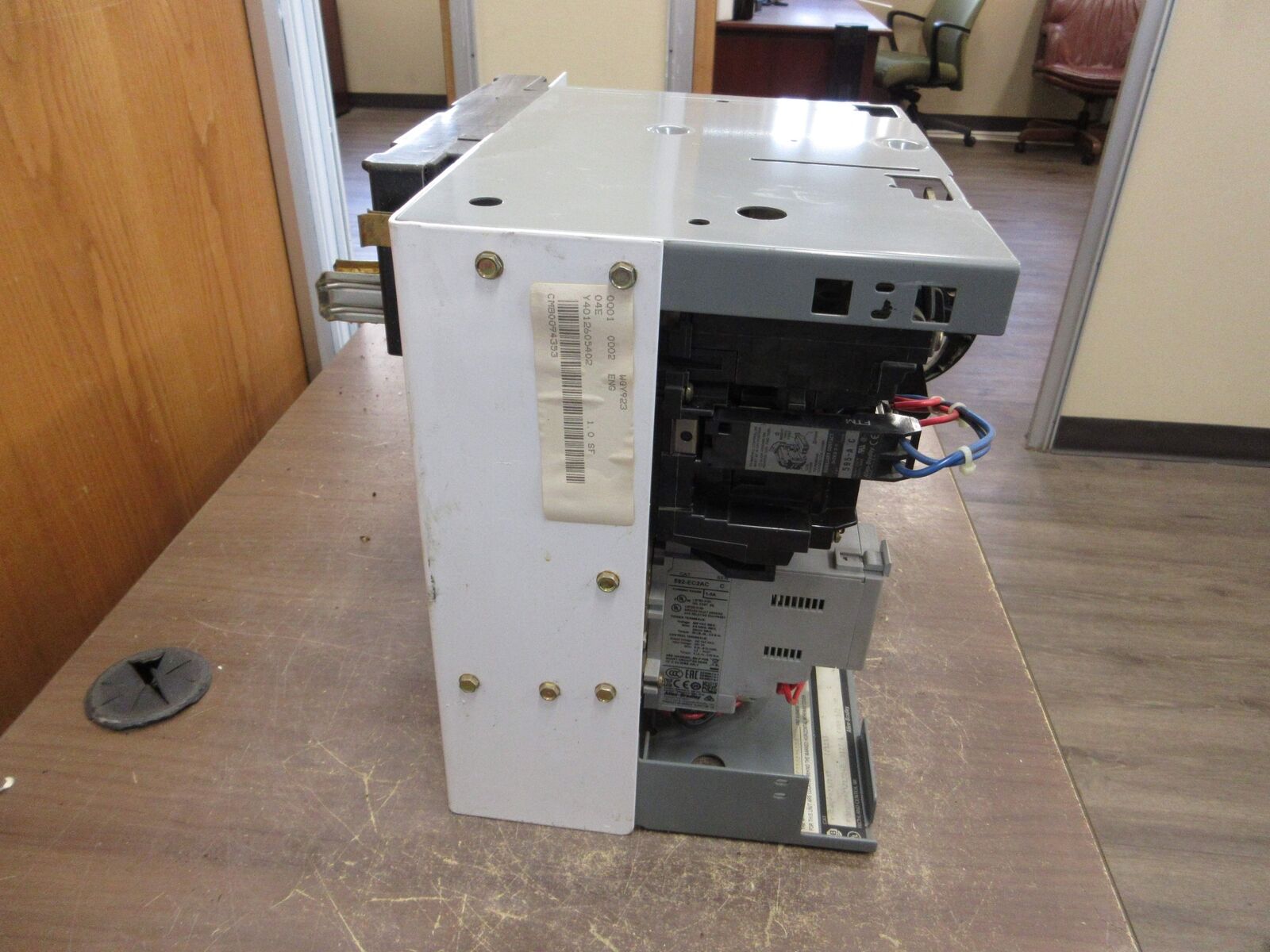 Allen-Bradley Size 1 MCC Bucket YUGWQY923/1AT 480V 3Ph 60Hz 120V Coil w/ Door