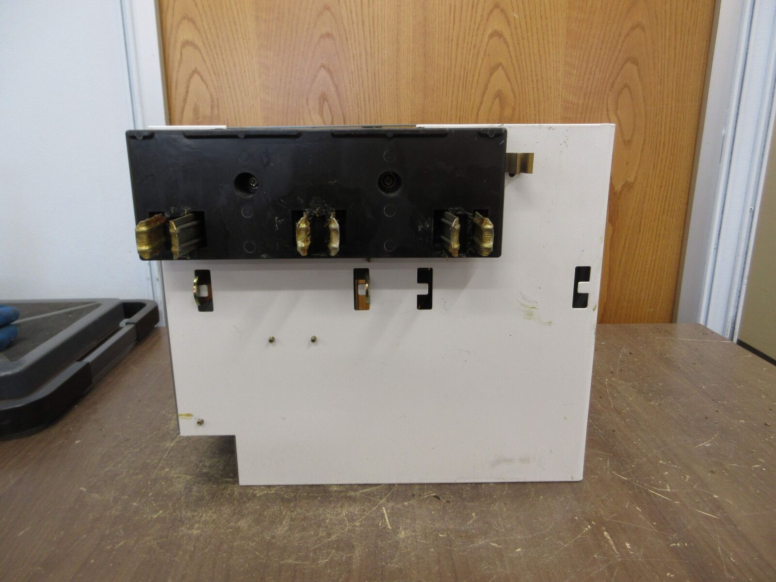 Allen-Bradley Size 1 MCC Bucket YUGWQY923/1AT 480V 3Ph 60Hz 120V Coil w/ Door