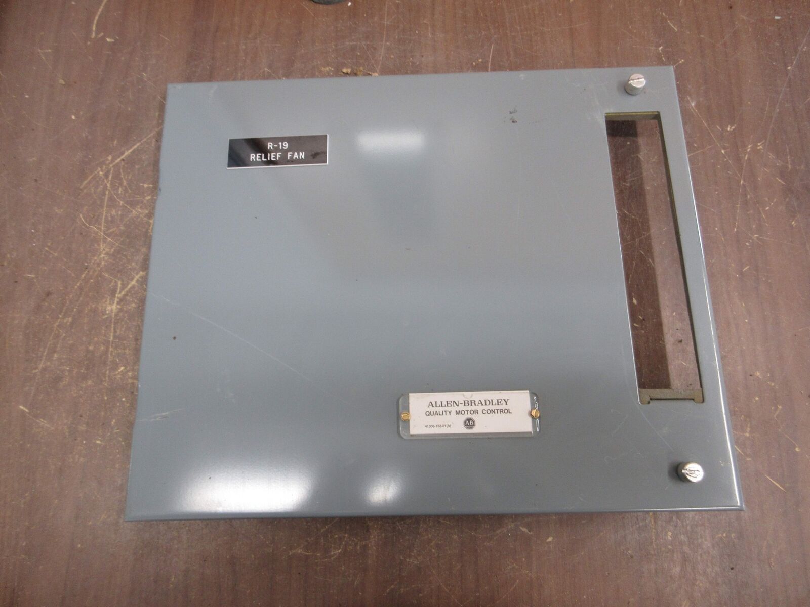 Allen-Bradley Size 1 MCC Bucket YUGWQY923/1AV 480V 3Ph 60Hz 120V Coil w/ Door