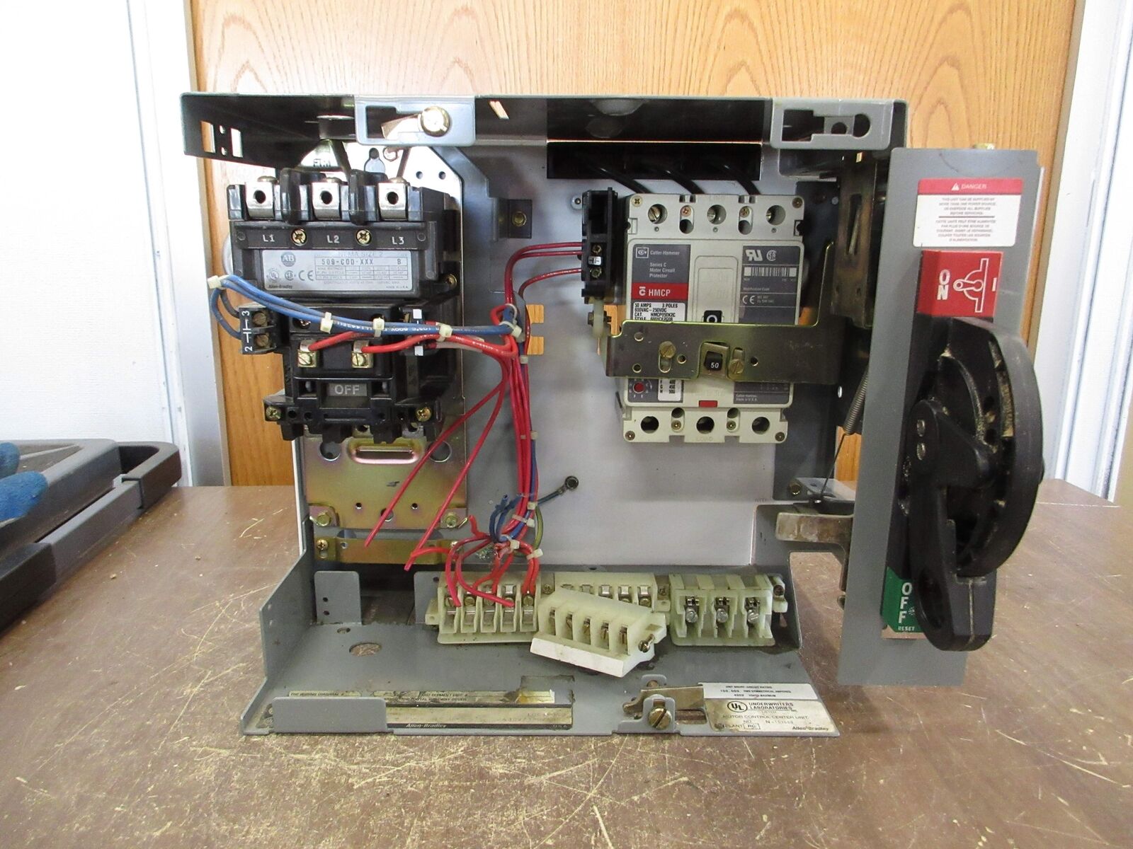 Allen-Bradley Size 2 MCC Bucket YUGWQY923/1AW 480V 3Ph 60Hz 120V Coil w/ Door