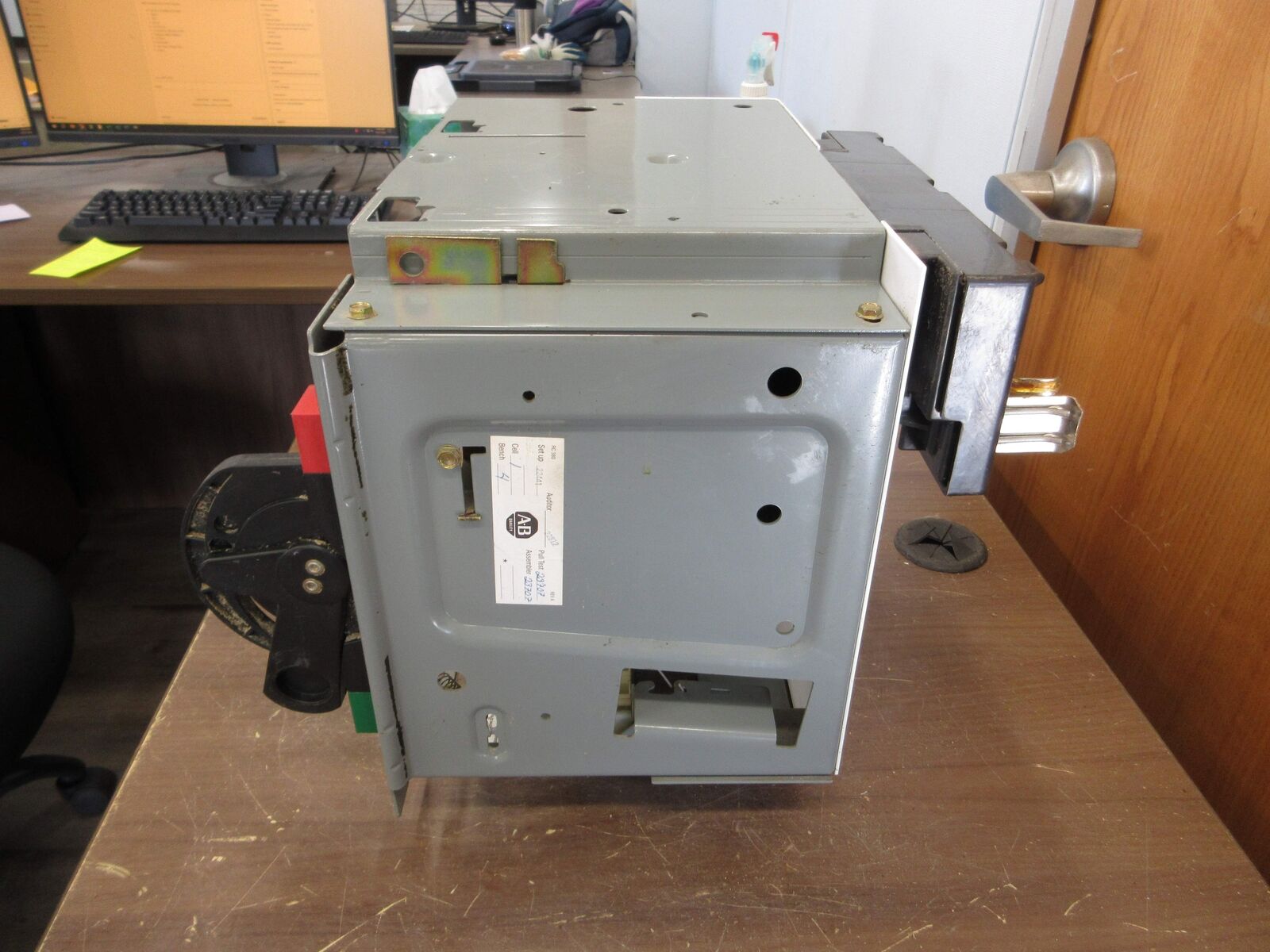 Allen-Bradley Size 2 MCC Bucket YUGWQY923/1AW 480V 3Ph 60Hz 120V Coil w/ Door