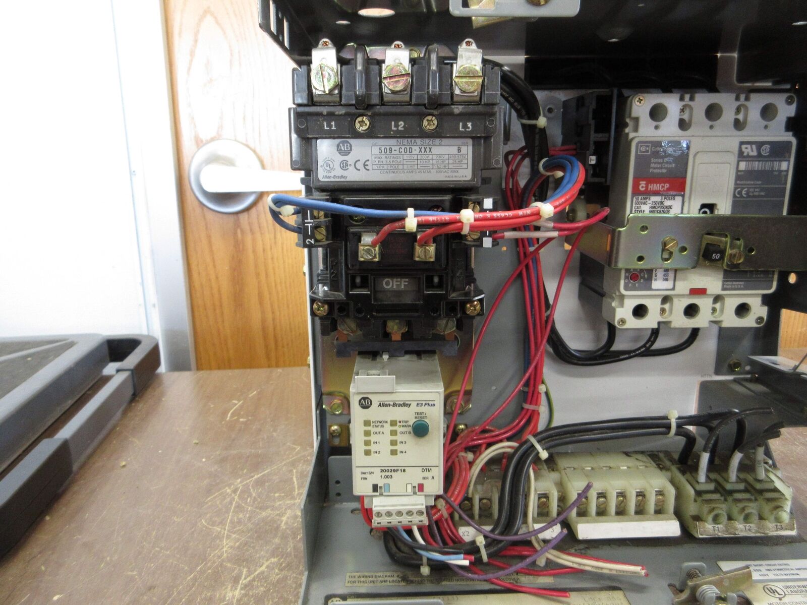 Allen-Bradley Size 2 MCC Bucket YUGWQY923/1AW 480V 3Ph 60Hz 120V Coil w/ Door
