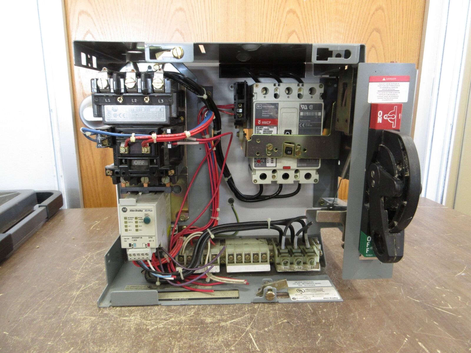 Allen-Bradley Size 2 MCC Bucket YUGWQY923/1AW 480V 3Ph 60Hz 120V Coil w/ Door