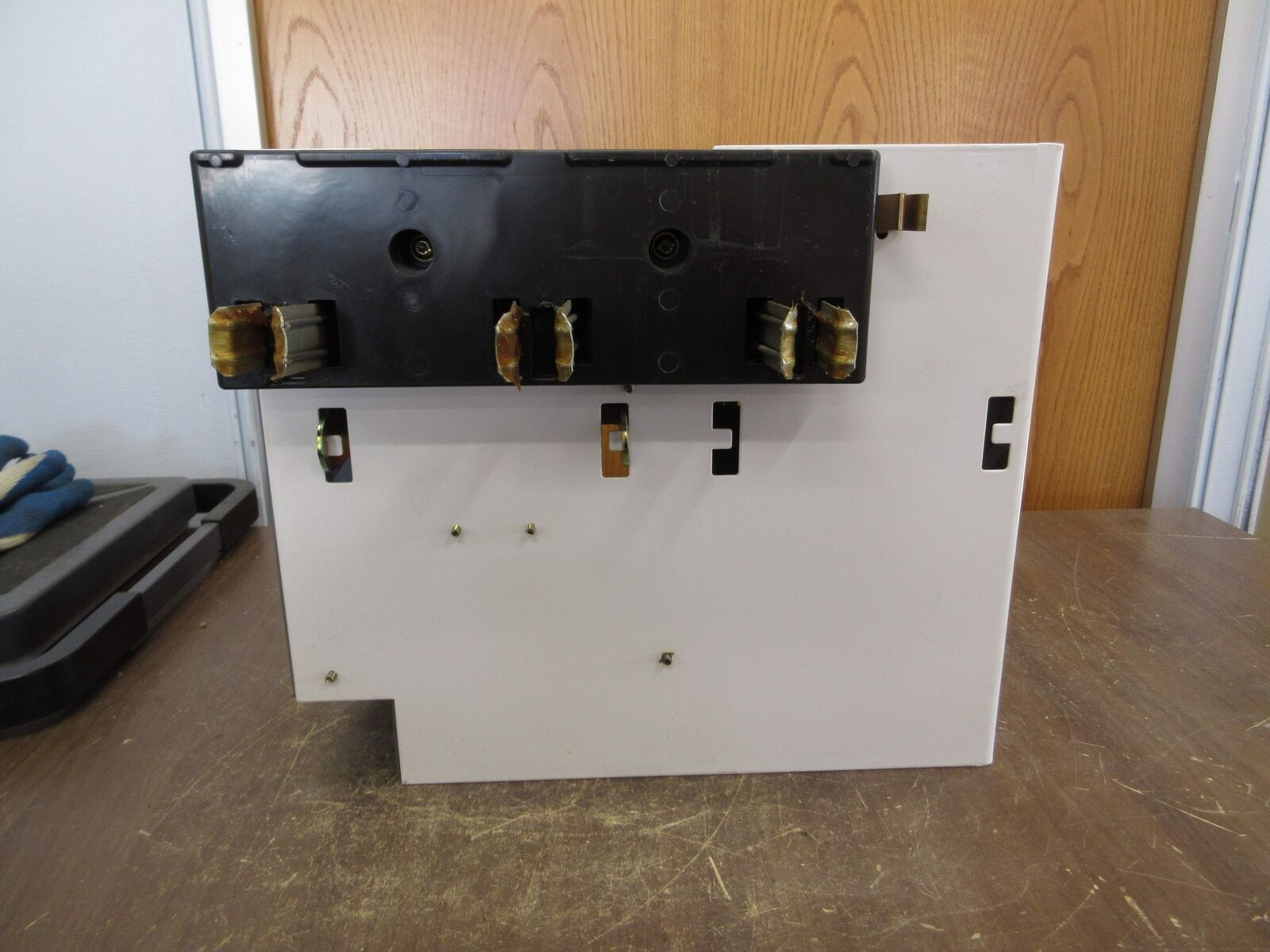 Allen-Bradley Size 2 MCC Bucket YUGWQY923/1AW 480V 3Ph 60Hz 120V Coil w/ Door