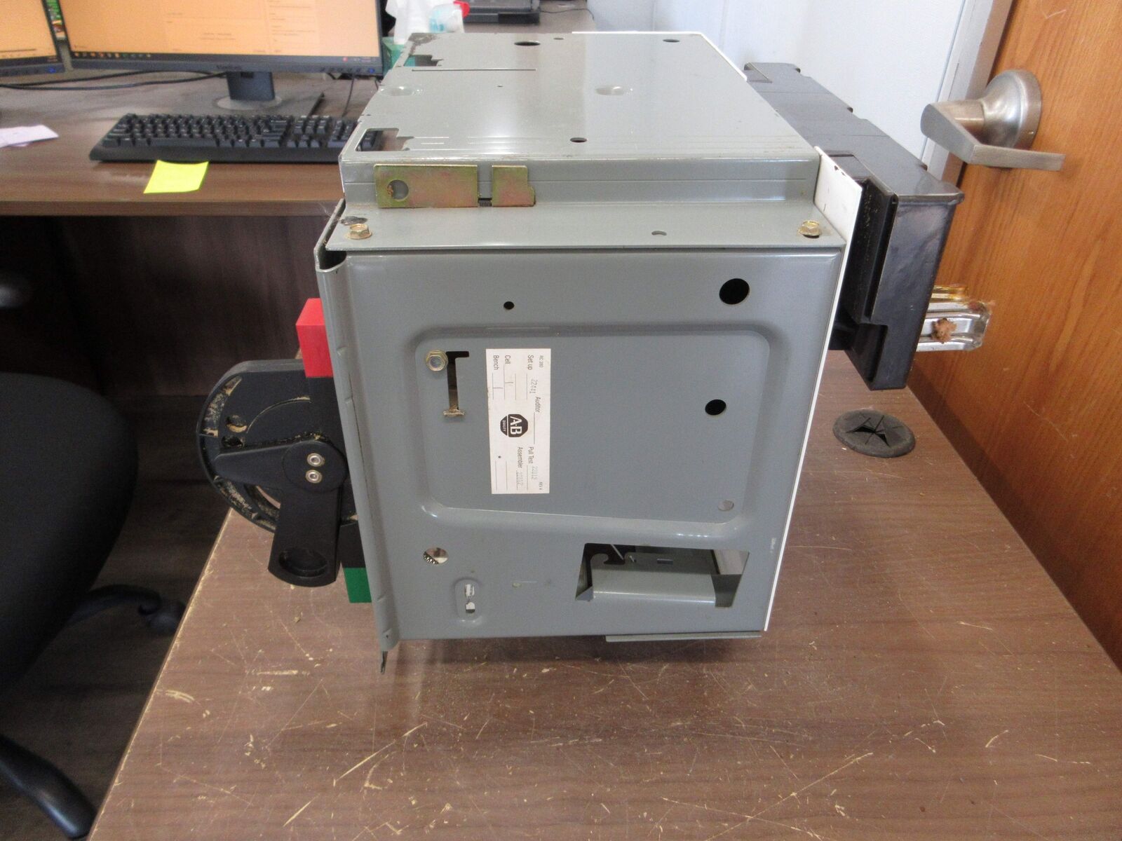 Allen-Bradley Size 2 MCC Bucket YUGWQY923/1AW 480V 3Ph 60Hz 120V Coil w/ Door