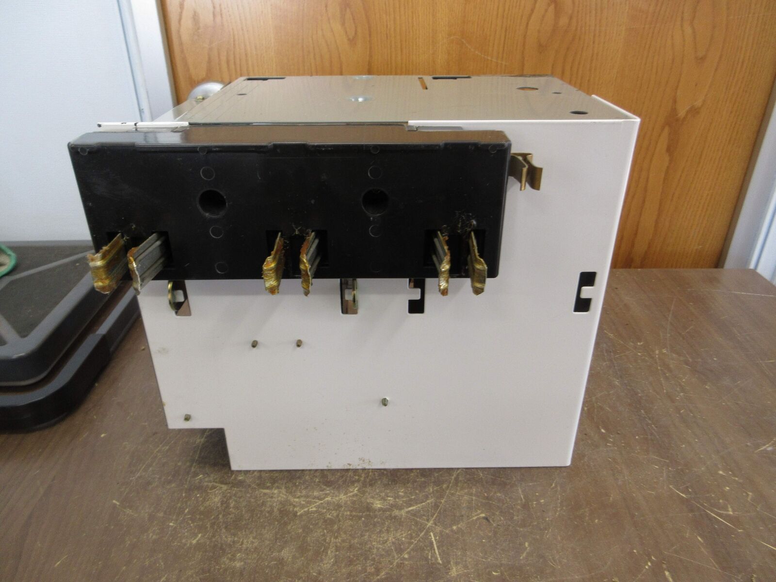Allen-Bradley Size 2 MCC Bucket YUGWQY923/1AW 480V 3Ph 60Hz 120V Coil w/ Door
