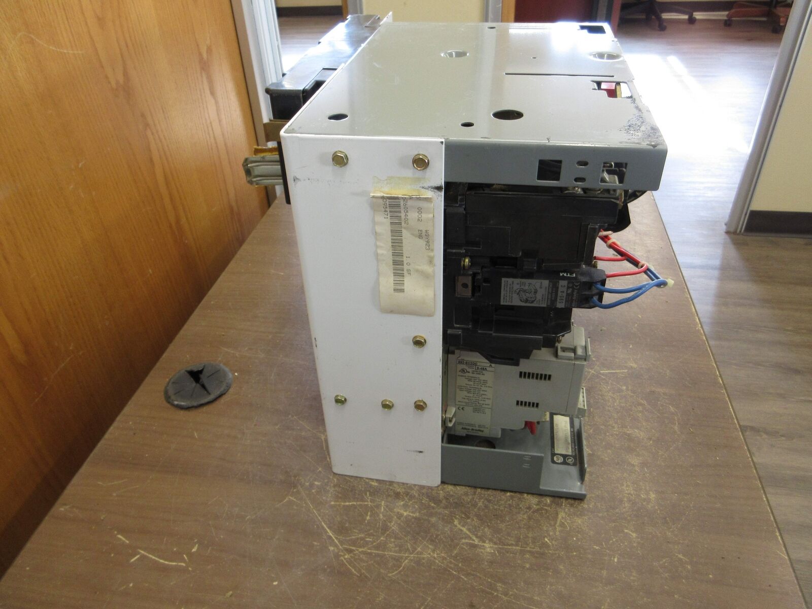 Allen-Bradley Size 2 MCC Bucket YUGWQY923/1AW 480V 3Ph 60Hz 120V Coil w/ Door