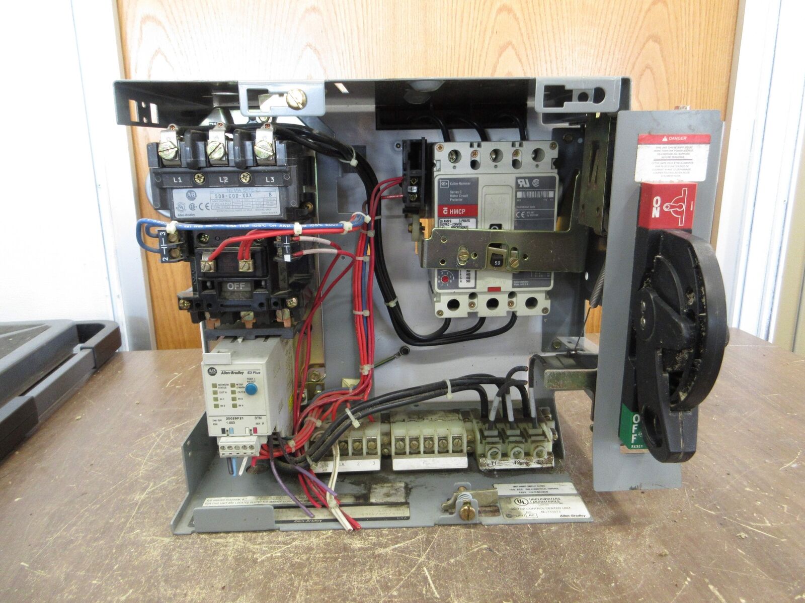 Allen-Bradley Size 2 MCC Bucket YUGWQY923/1AW 480V 3Ph 60Hz 120V Coil w/ Door