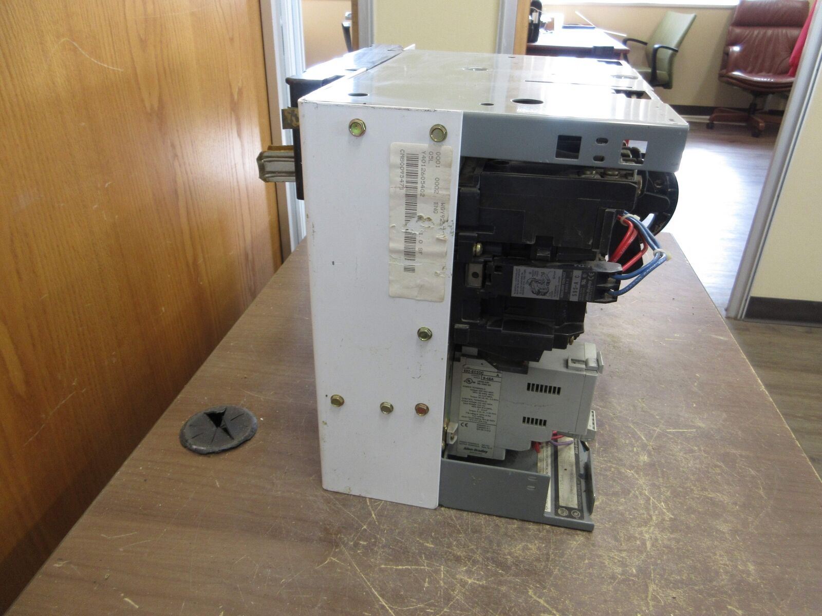 Allen-Bradley Size 2 MCC Bucket YUGWQY923/1AW 480V 3Ph 60Hz 120V Coil w/ Door