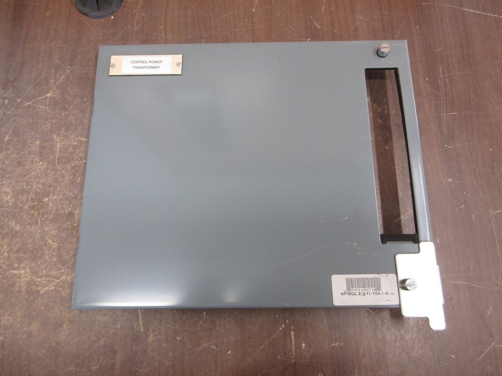 Allen-Bradley Size 2 MCC Bucket YUGWQY923/1AW 480V 3Ph 60Hz 120V Coil w/ Door