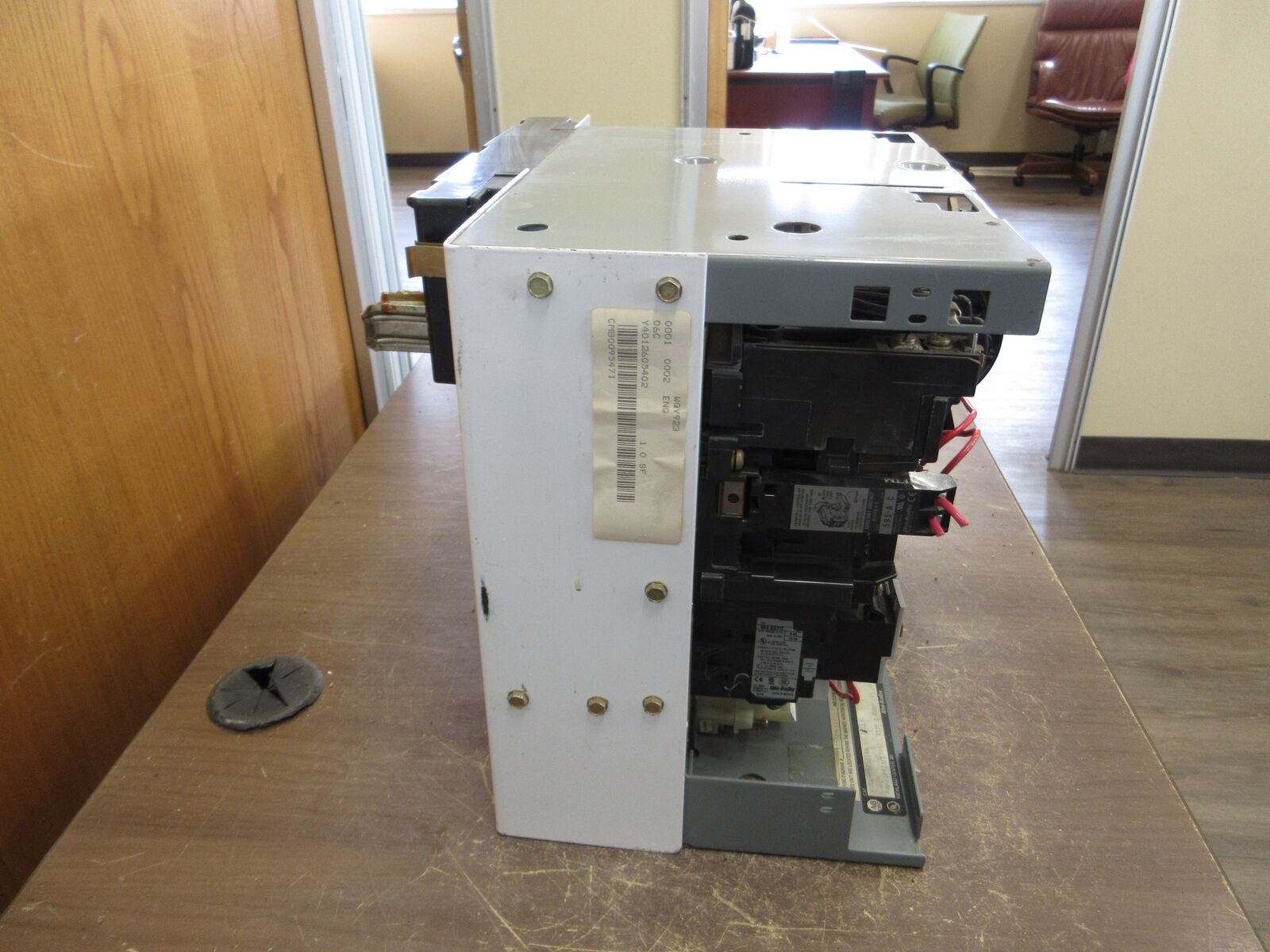 Allen-Bradley Size 2 MCC Bucket YUGWQY923/1AW 480V 3Ph 60Hz 120V Coil w/ Door