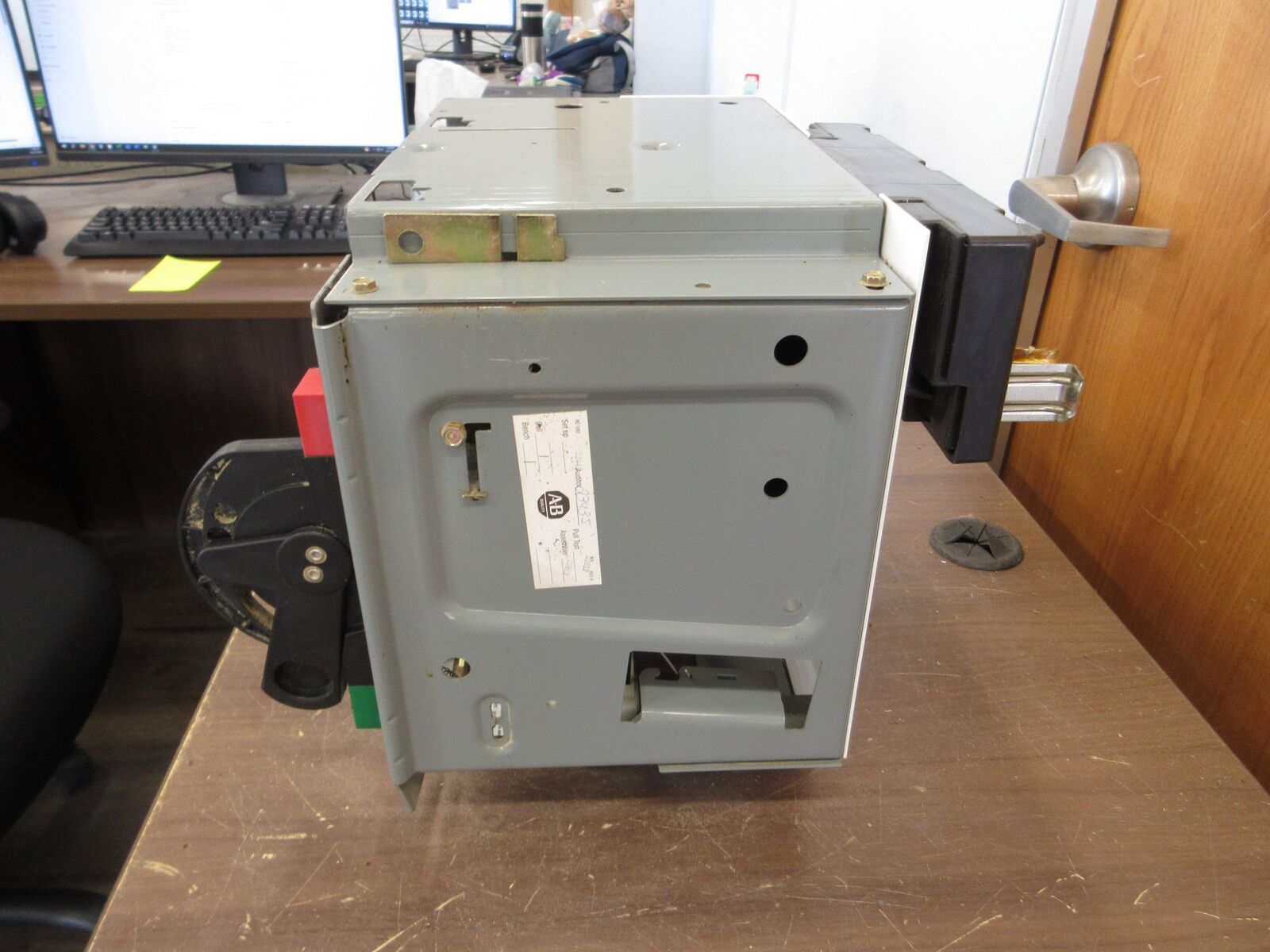 Allen-Bradley Size 2 MCC Bucket YUGWQY923/1AW 480V 3Ph 60Hz 120V Coil w/ Door
