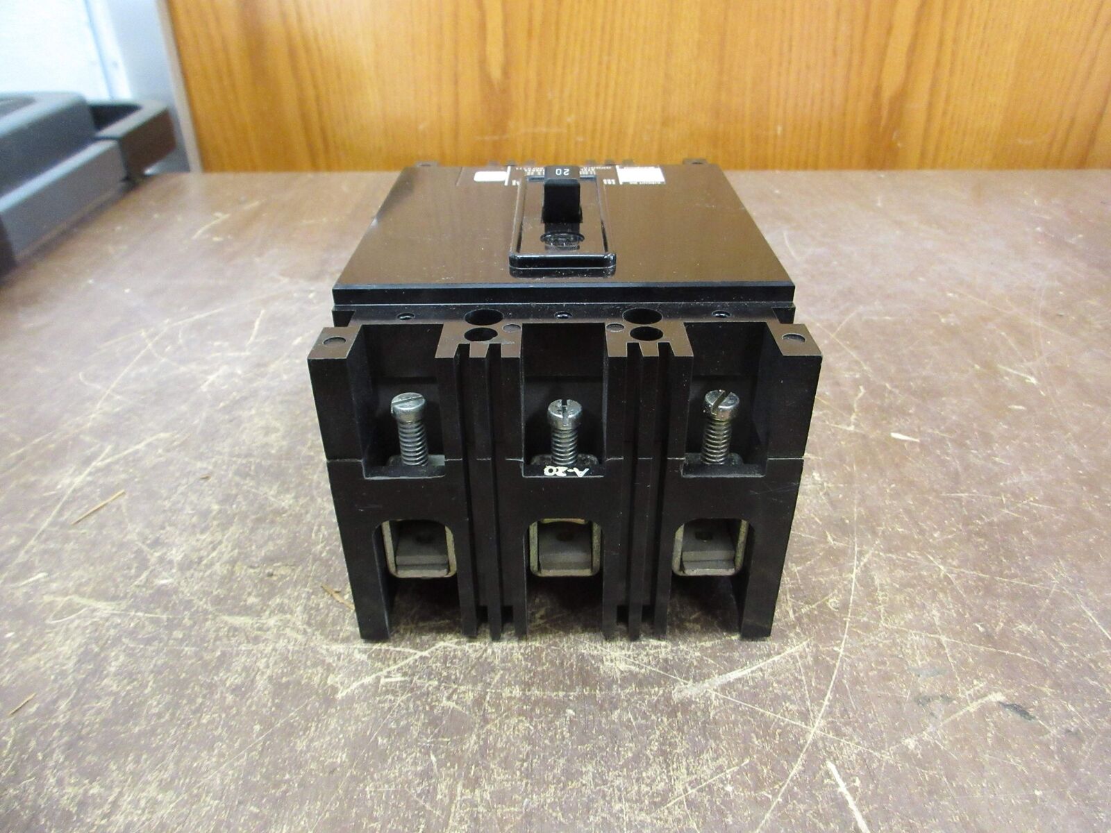 Westinghouse AB De-Ion Circuit Breaker FB3020L 20A 600V 3P New Surplus