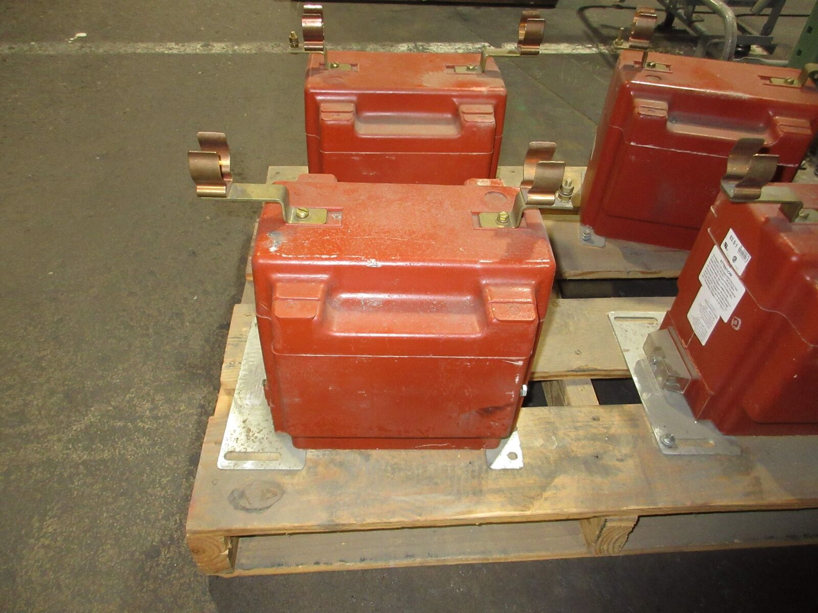 Instrument Transformers Voltage Transformer PTG5-1-110-SD01113F Pri: 7620V