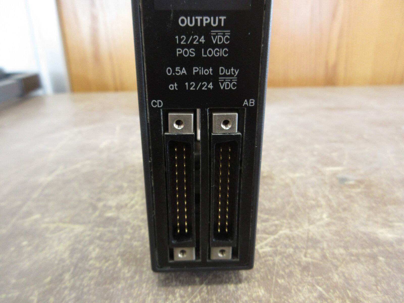 GE Fanuc Output Module IC693MDL753D 12/24VDC 0.5A 32PT Used