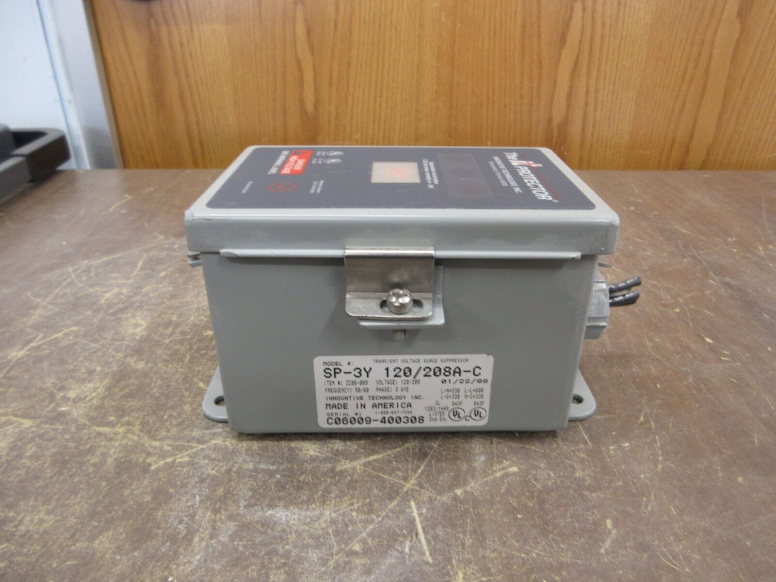 Innovative Technology, Inc. Surge Suppressor SP-3Y 120/208A-C 120/208V 50/60Hz