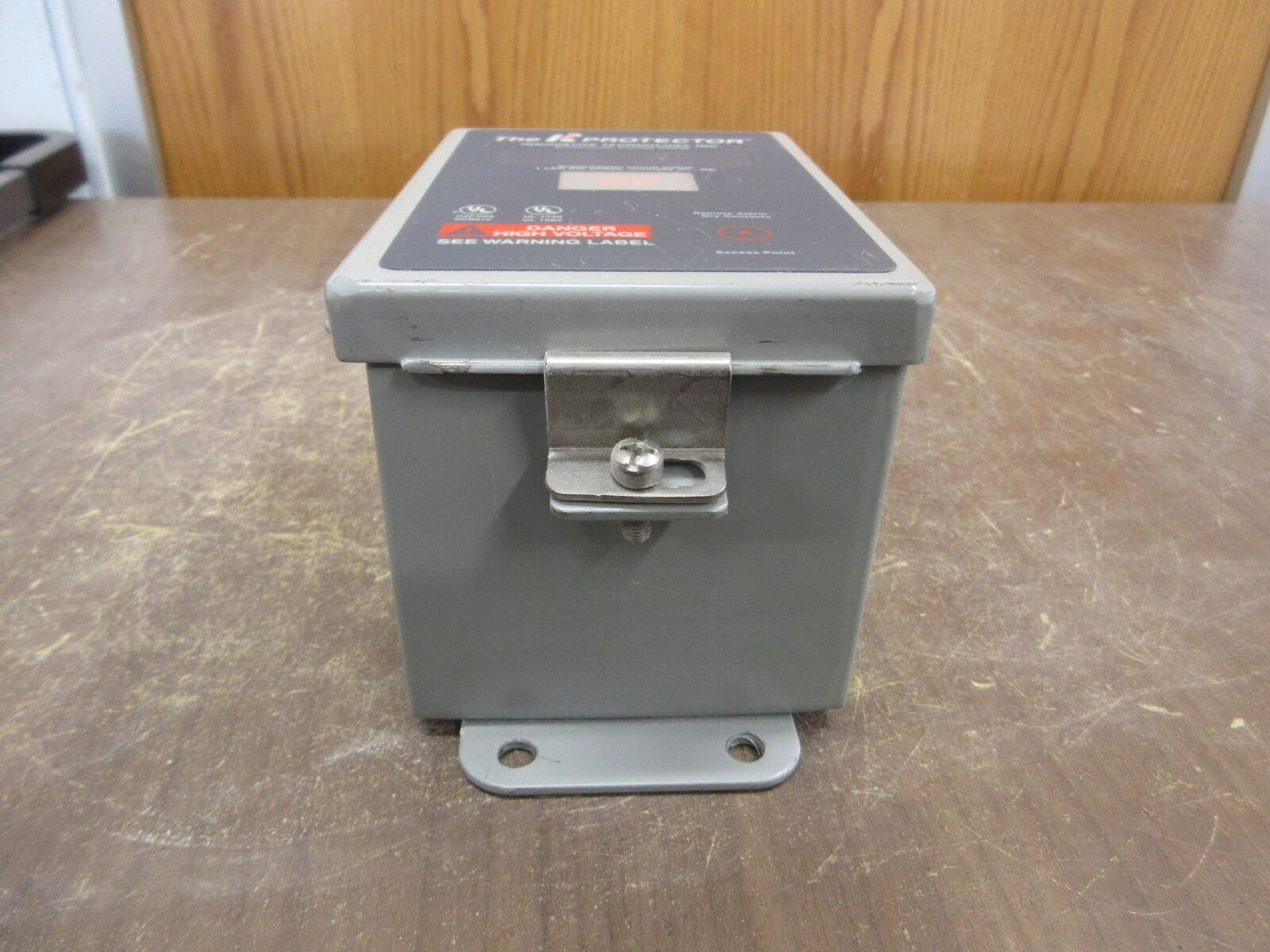 Innovative Technology, Inc. Surge Suppressor SP-3Y 120/208A-C 120/208V 50/60Hz